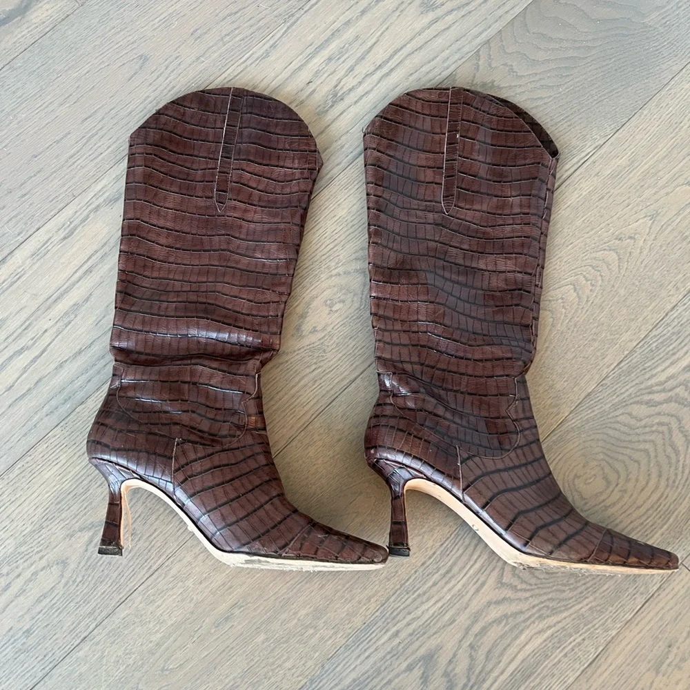 Raye Zion Boot in Brown - Picture 7 of 10